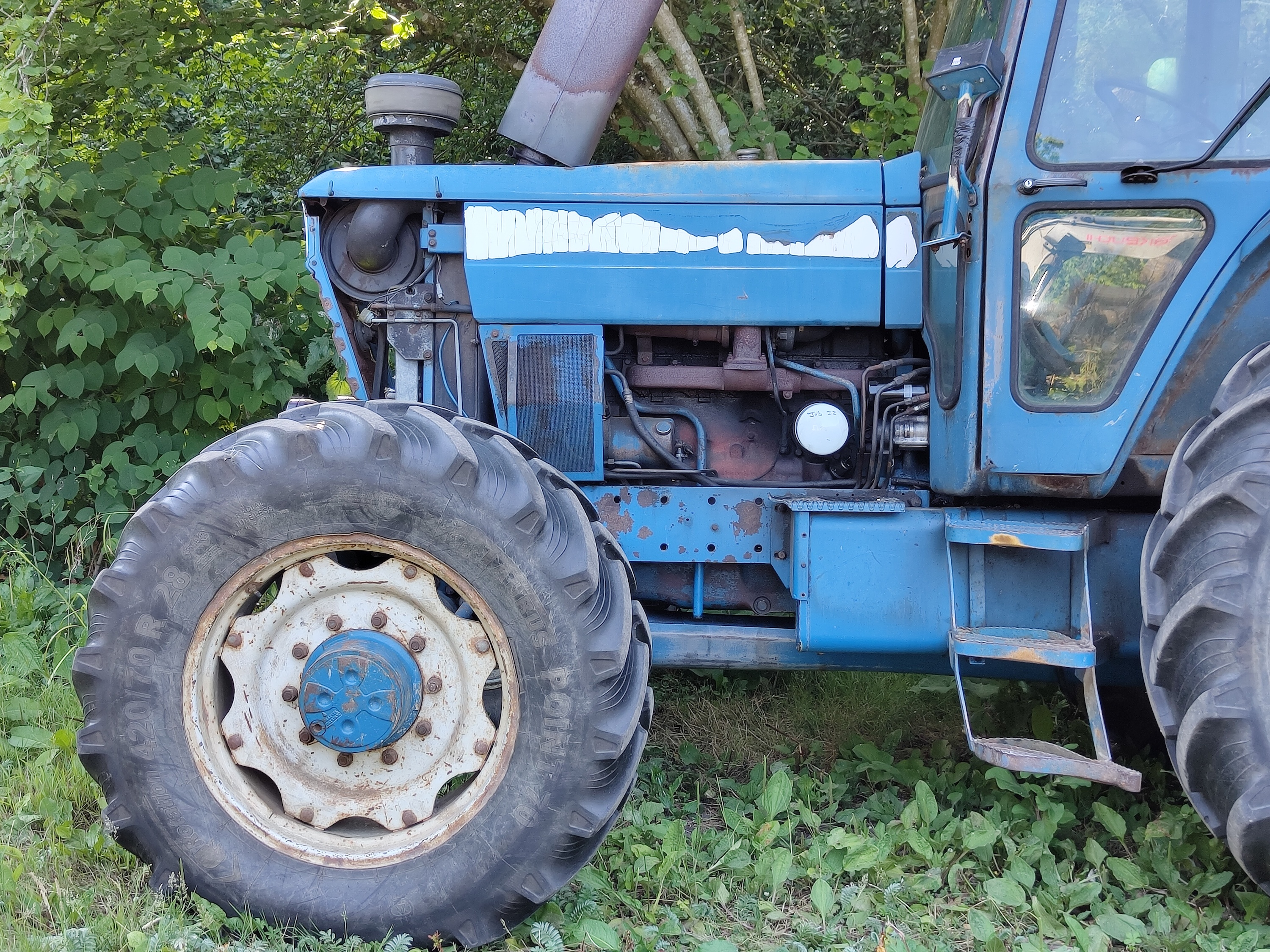Zoom photo of a tractor taken with the Nothing Phone 1.