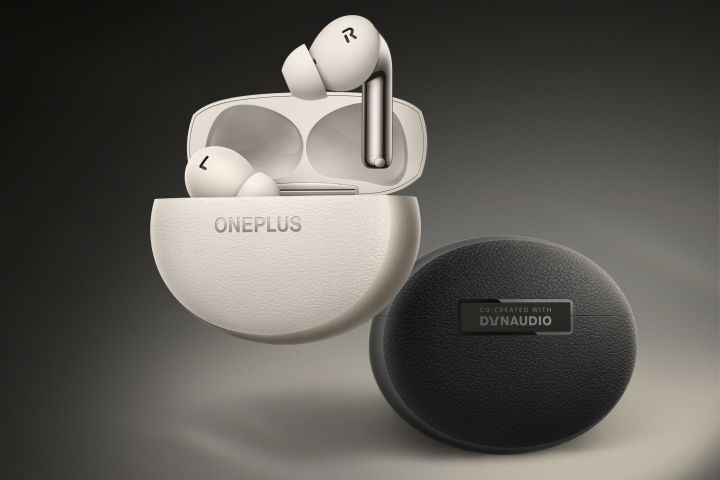 OnePlus Buds Pro 3.