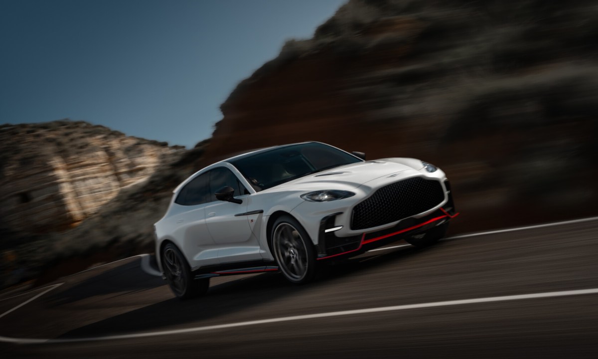 Aston Martin DBX S